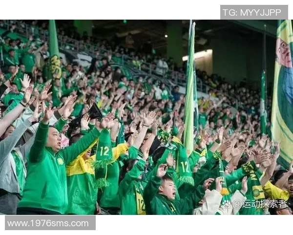 球迷热情爆棚:探索全球足球文化与球迷精神的独特魅力 球迷热情爆棚:探索全球足球文化与球迷精神的独特魅力